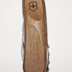 Нож VICTORINOX EVOWOOD 17 2.3911.63